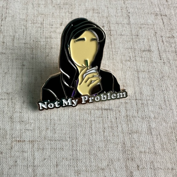 Johnny Meme "Not My Problem" Kpop Band Boys Suh Young-ho Enamel Pin - Picture 2 of 3